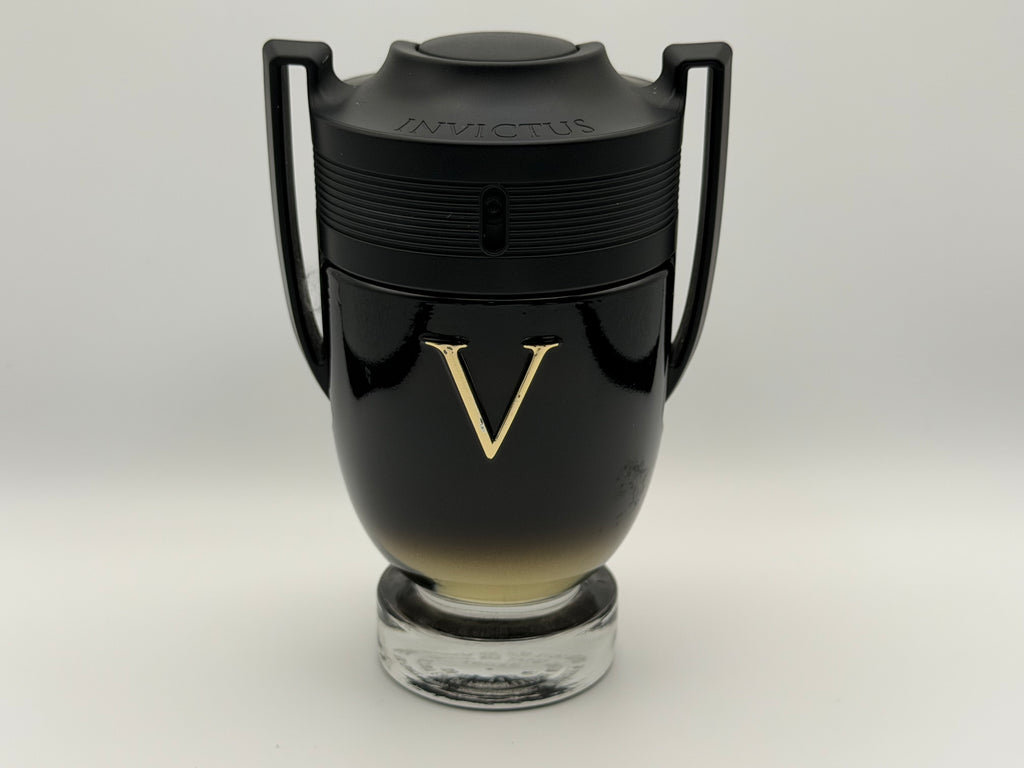 Paco Rabanne Invictus Elixir Parfum bottle